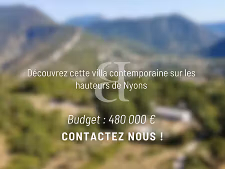 villa contemporaine avec piscine au coeur d'un environnement nat
