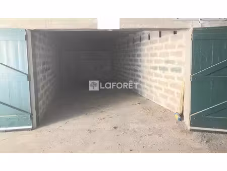 vente parking 18 m² à toulon (83000)  25 000 €