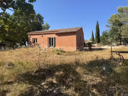 maison de 121 04 m² à rocbaron
