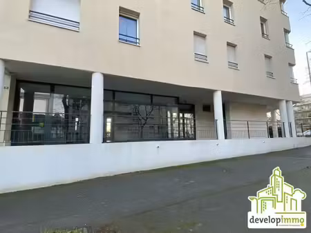 location bureaux 164 m²