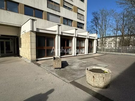 location bureaux 102 m²