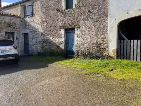 batisse en pierre de 38 m²