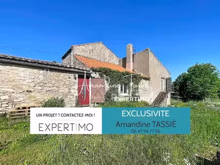 ancien corps de ferme rénové avec 6 chambres et dépendances