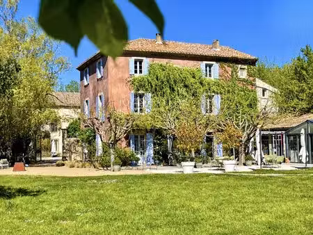 vente bastide authentique du xvie siècle – cœur du port de sorgues