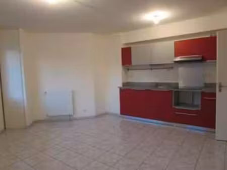 location appartement 2 pièces à concarneau (29900) : à louer 2 pièces / 42m² concarneau