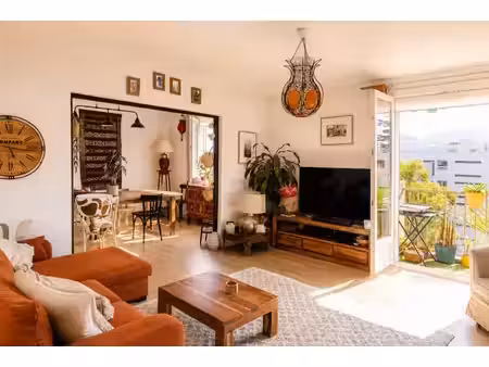 vente appartement 4 pièces 81m2 hyères 83400 - 259000 € - surface privée