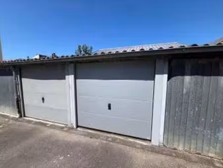 location garage box et parking à quimper (29000) : à louer / quimper