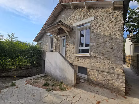 maison 3 pièces 47 m² à louer saint-jean-les-deux-jumeaux 77660 ? | era immobilier