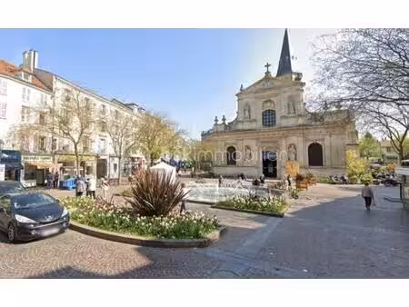 local d'activités de 30 60 m² à rueil-malmaison