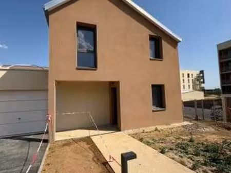 location maison à colombelles (14460) : à louer / 81m² colombelles