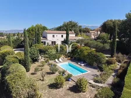 maison contemporaine 264 m² vue mont ventoux et piscine à