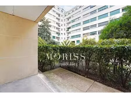 appartement de luxe de 2 chambres en vente à monceau  courcelles  ternes  paris  île-de-fr