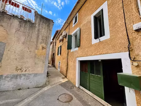 exclusivité  maison de ville avec garage  cave à rieux-minervois