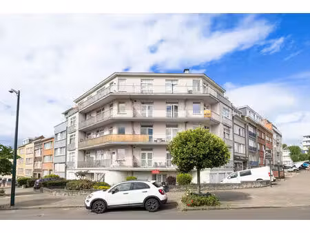 appartement te koop in laken met 1 slaapkamer