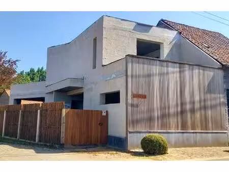 huis te koop in lievegem met 2 slaapkamers