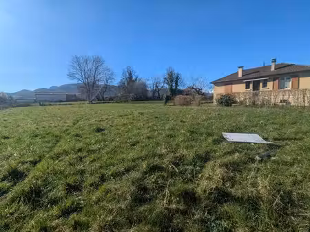 terrain à bâtir de 0 pièces principales