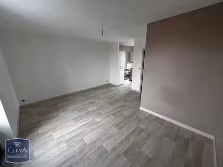 appartement à louer 1 pièce 30.56 m² - cholet (49) - 500€