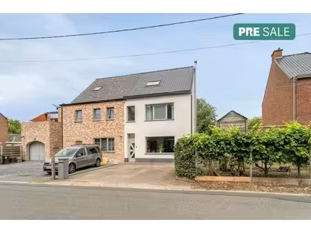 huis te koop in ronse met 3 slaapkamers