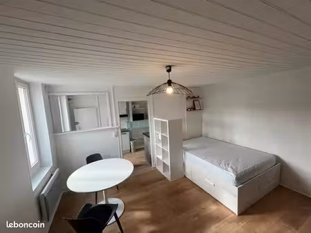 location appartement 1 pièce 24 m² à angoulême (16000)