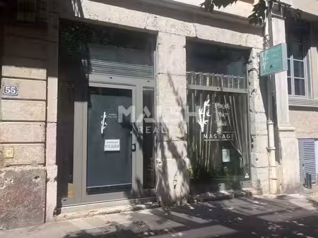 location commerce lyon 69002 80m²