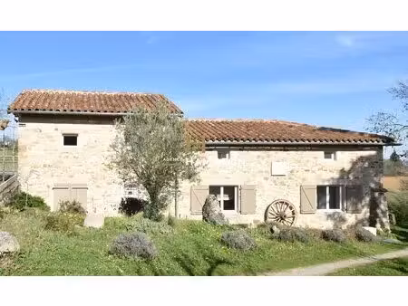 maison de bourg en pierre avec piscine - habitable de suite