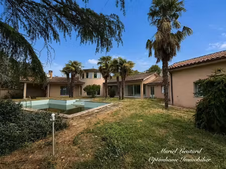 maison d'architecte 190 m2 - 6 pieces - piscine