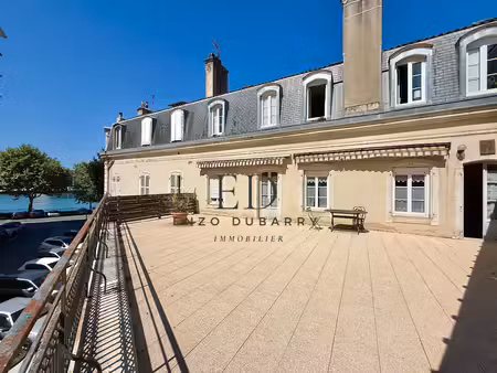 appartement 6 pièces - 233 m²