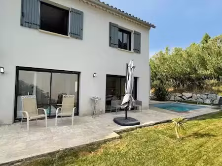 location maison 5 pièces 144 m² à carpentras (84200)  1 495 €
