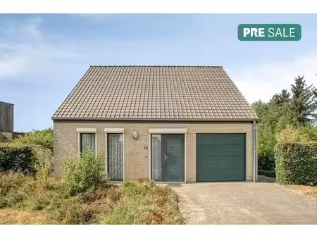 huis te koop in ronse met 3 slaapkamers