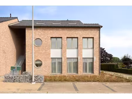appartement te koop in lanaken met 3 slaapkamers