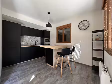 location meublée maison 5 pièces 60 m² à saint-etienne-de-cuines (73130)  1 200 €