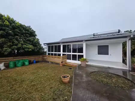 location maison 4 pièces 78.96 m² à sainte suzanne (97441)  1 400 €