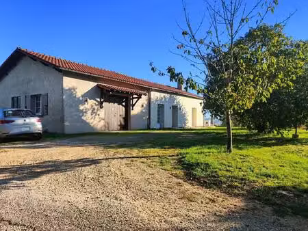 location maison 3 pièces 70 m² à saint-astier (24110)