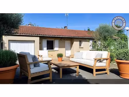 vente maison 5 pièces 101 m² à l'isle-jourdain (32600)  270 000 €
