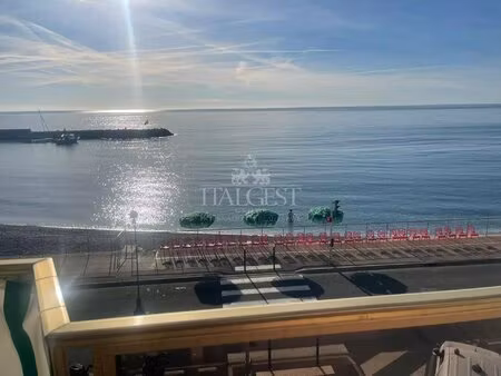 roquebrune‑cap‑martin • solenzara — appartement pieds‑dans‑l’eau de 43 06 m² avec grande..