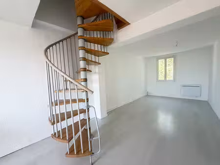 toulon st jean du var - t3 55m²