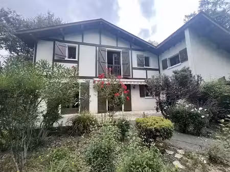 vente maison 7 pièces 197.58 m² à béhasque-lapiste (64120)  260 000 €