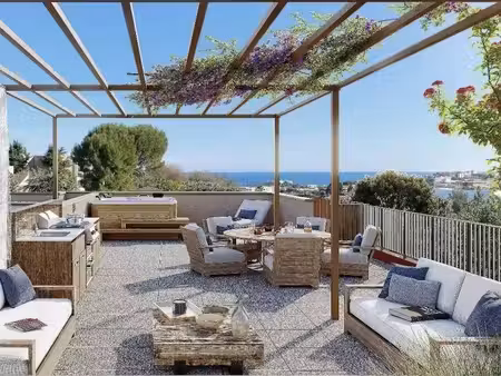 antibes – dernier 4 pièces disponible – villa sur le toit – vue mer – exposition sud