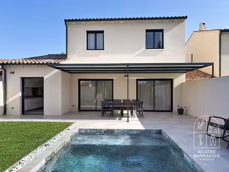 villa familiale 145 m2 4 chambres avec piscine et garage