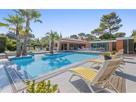 mougins- belle villa individuelle de plain pied avec studio et piscine