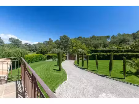mouans-sartoux – élégante villa de 5 chambres avec piscine  court de tennis et parc...