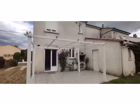 maison mitoyenne de 77m² hab sur 2 niveaux 3 chambres + bureau +