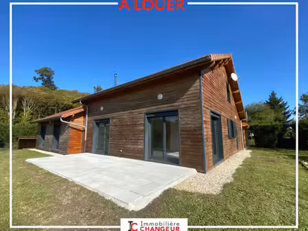 location maison 5 pièces 118m2 valencogne 38730 - 1070 € - surface privée