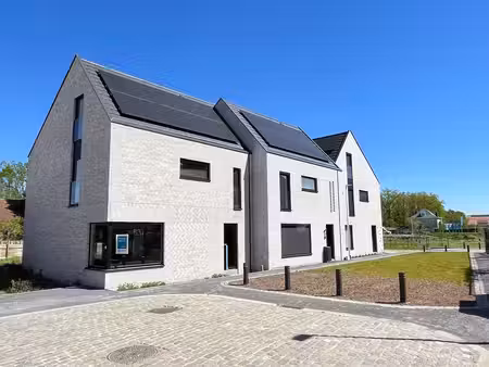 huis te koop in nijlen met 4 slaapkamers