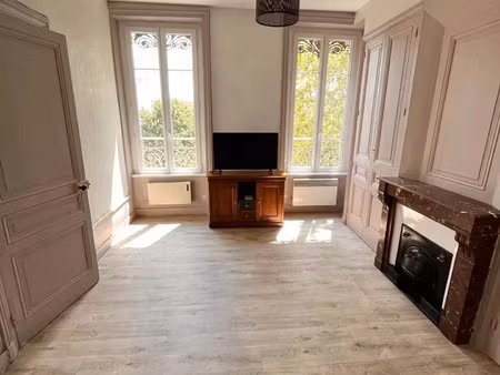 location appartement 1 pièce 35 m² à lyon 3 (69003)