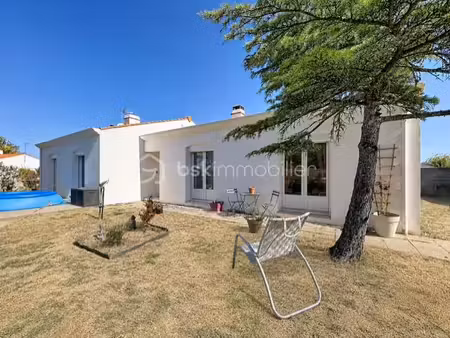 exclusivité – le perrier – maison de plain-pied 123 5 m² – 3 chambres – garage – jardin