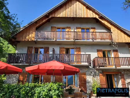 chalet montagne 495 m² - 7 chambres d'hôtes - 2 appartements