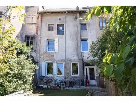 cuisery maison de ville avec jardin