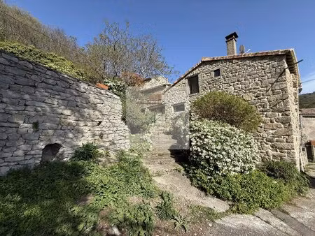 maison en pierre  4 chambres.