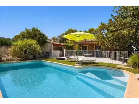 la roquebrussanne – maison avec piscine et dépendance